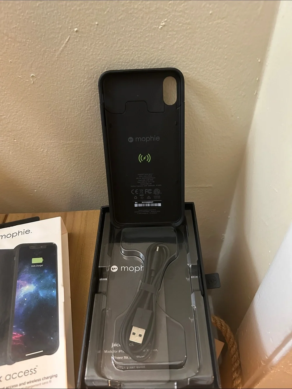 mophie Black Juice Pack Access Battery Case for iPhone Xs Max
